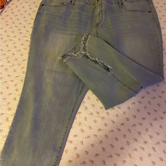 Crown & Ivy ruffle detail jeans - Picture 3 of 10